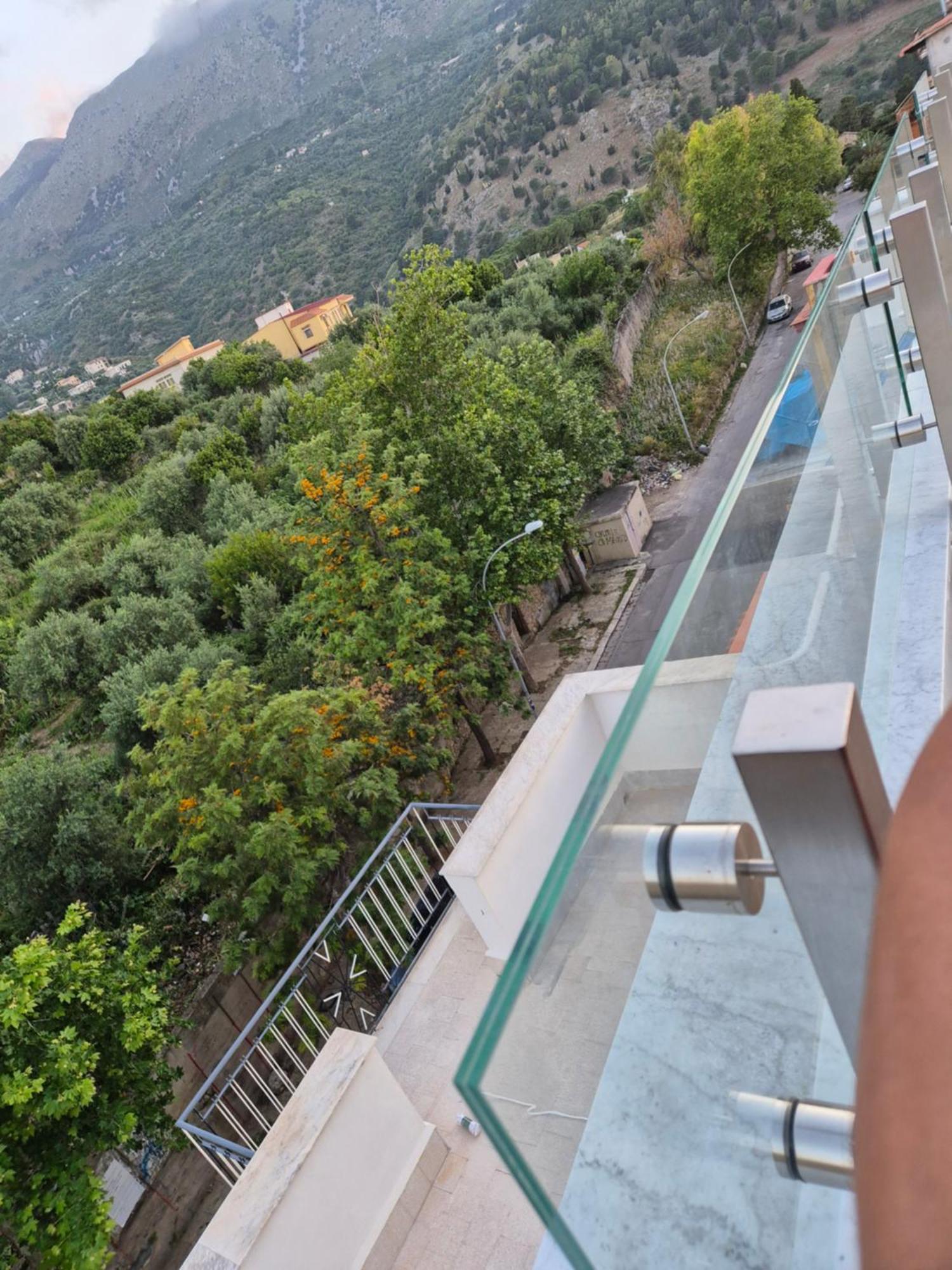 Panoramica Via * Carini